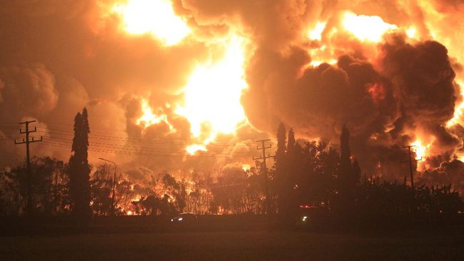 Kilang Minyak PT Pertamina di Indramayu Terbakari