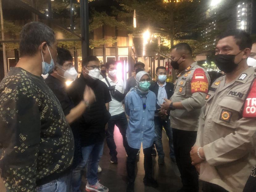 Pengurus Demokrat dan Aparat Bubarkan Acara Kubu Moeldokoi