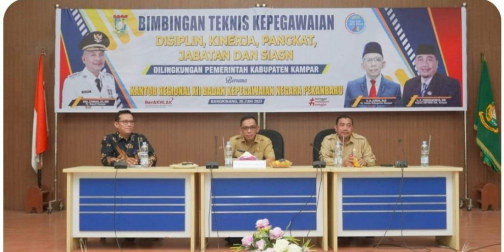 PJ Sekda Azwan Sebut Tingkat Kedisiplinan ASN di Kampar Sangat Rendah PJ Sekda Azwan Sebut Tingkat Kedisiplinan ASN di Kampar Sangat Rendahi