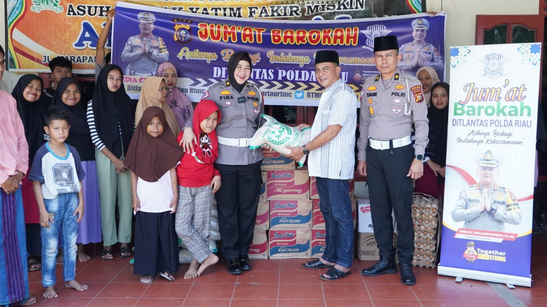 JUMAT BAROKAH DAN PESAN PEMILU DAMAI DITLANTAS POLDA RIAU KE PANTI ASUHAN AL - ISTIQLAL PEKANBARU JUMAT BAROKAH DAN PESAN PEMILU DAMAI DITLANTAS POLDA RIAU KE PANTI ASUHAN AL - ISTIQLAL PEKANBARUi
