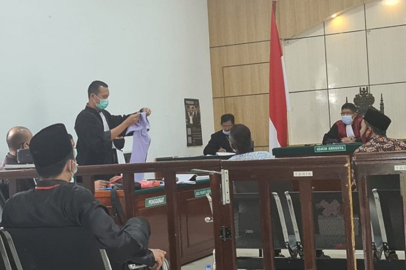 Cawako Dumai Eko Absen Sidang Perdana Pelanggaran Pemilu karena COVID-19 Cawako Dumai Eko Absen Sidang Perdana Pelanggaran Pemilu karena COVID-19i