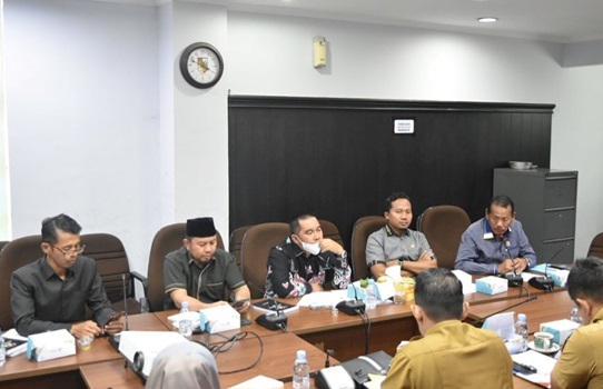 Komisi IV Hearing Dinas Perkim Bahas Pelaksanaan Kegiatan 2023 Komisi IV Hearing Dinas Perkim Bahas Pelaksanaan Kegiatan 2023i