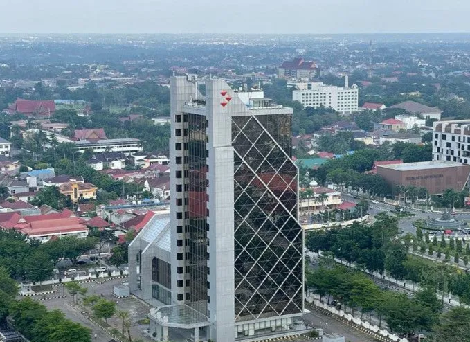 Bank Riau Kepri Siap Tampil sebagai Bank Umum Syariah Bank Riau Kepri Siap Tampil sebagai Bank Umum Syariahi
