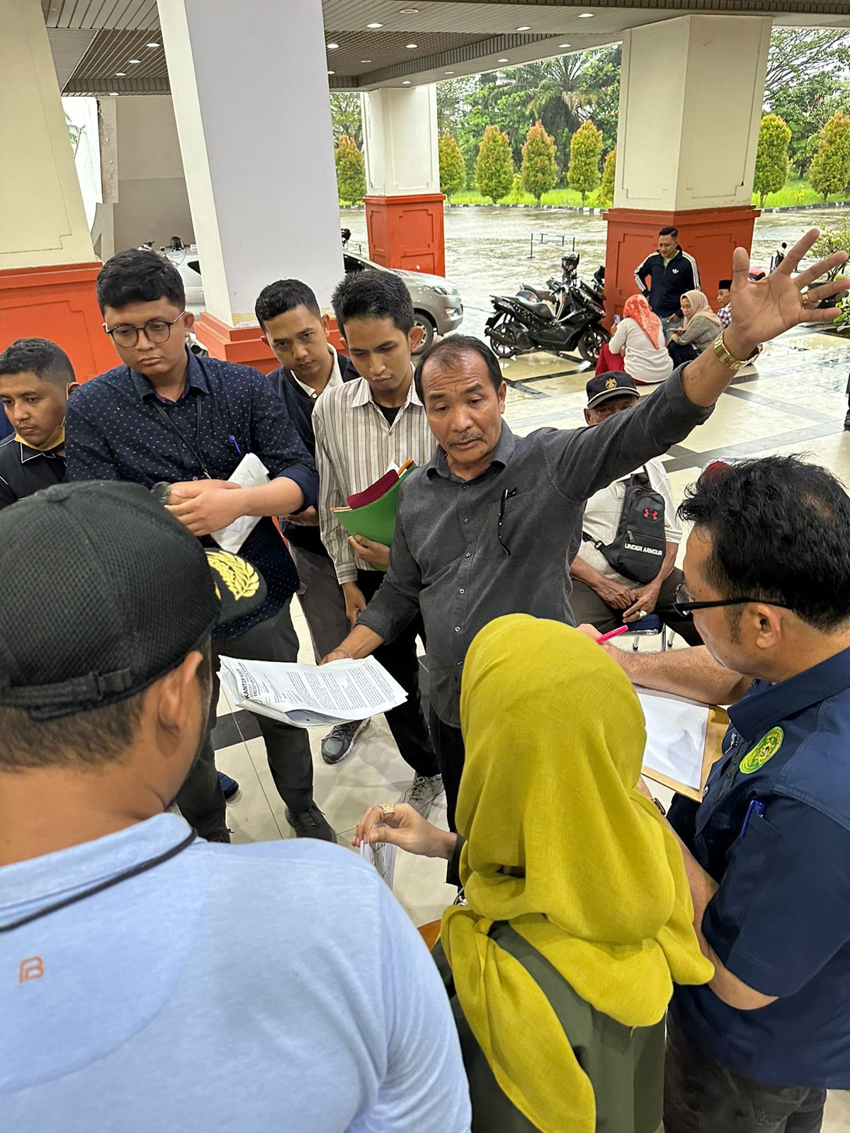 Perkara TUN Sertifikat tanah Gedung DPRD INHIL memasuki tahapan Sidang Pemeriksaan Setempat Perkara TUN Sertifikat tanah Gedung DPRD INHIL memasuki tahapan Sidang Pemeriksaan Setempati
