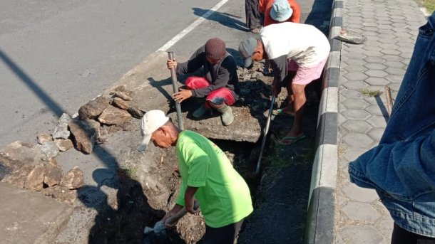 Dinas Perkim Pekanbaru akhirnya pelihara jalan dan drainase Dinas Perkim Pekanbaru akhirnya pelihara jalan dan drainasei