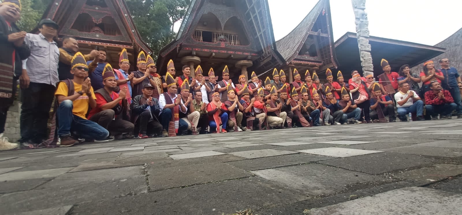 Ekspedisi Geopark Kaldera Toba – HPN SMSI 2023 Menjaga Warisan Dunia Menebar Sejahtera Ekspedisi Geopark Kaldera Toba – HPN SMSI 2023 Menjaga Warisan Dunia Menebar Sejahterai