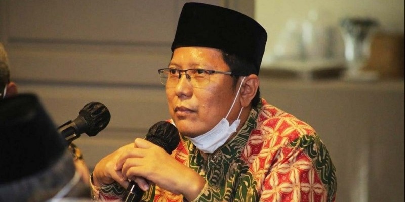 MUI Perbolehkan Shaf Sholat Kembali Rapat, Prokes Ketat dan Khusus Wilayah PPKM Level 1 MUI Perbolehkan Shaf Sholat Kembali Rapat, Prokes Ketat dan Khusus Wilayah PPKM Level 1i