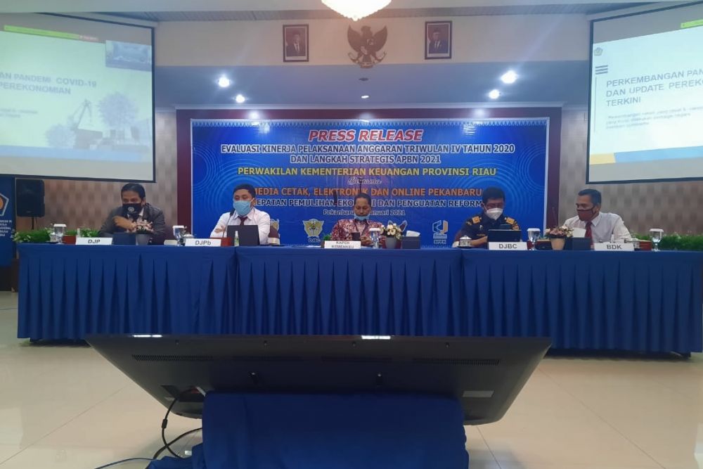 Realisasi Penerimaan Pajak Kanwil DJP Riau Rp14,16 Triliun Realisasi Penerimaan Pajak Kanwil DJP Riau Rp14,16 Triliuni