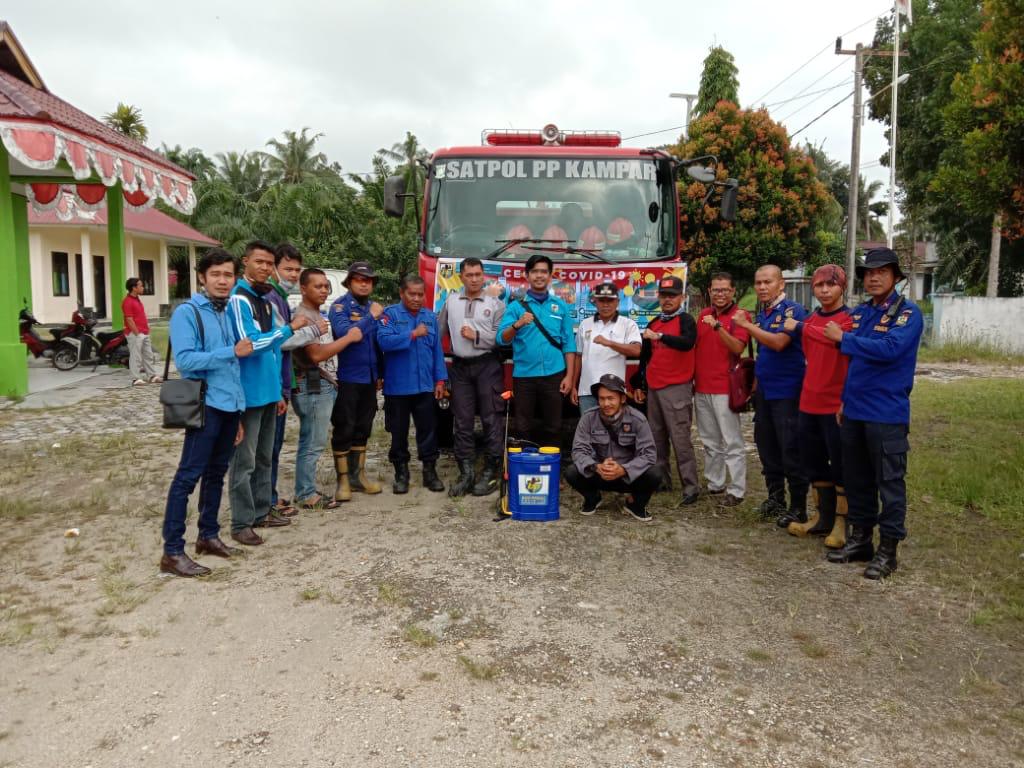 Cegah Virus Corona, KNPI Kampar Lakukan Penyemprotan Disinfektan Cegah Virus Corona, KNPI Kampar Lakukan Penyemprotan Disinfektani
