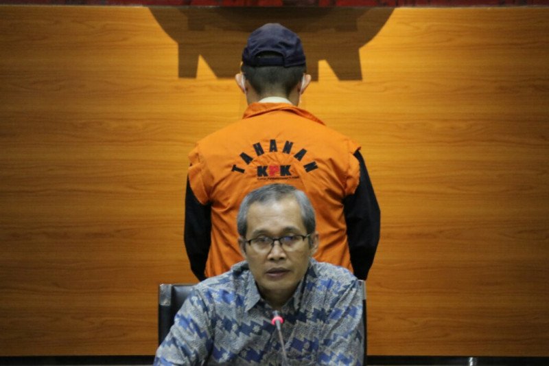 Wali Kota Dumai ditahan KPK Wali Kota Dumai ditahan KPKi