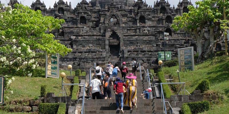 Pengamat: Candi Borobudur Wisata Budaya, Bukan Wisata Komersial Pengamat: Candi Borobudur Wisata Budaya, Bukan Wisata Komersiali