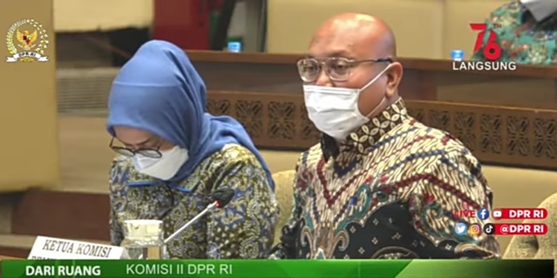 KPU Kembali Majukan Pelaksanaan Pemilu Serentak 2024 KPU Kembali Majukan Pelaksanaan Pemilu Serentak 2024i