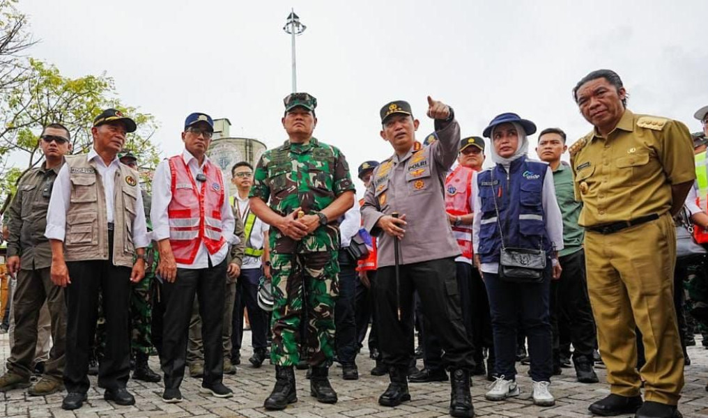 Tinjau Pelabuhan Merak, Kapolri Pastikan Siapkan Upaya Wujudkan Mudik Aman untuk Masyarakat Tinjau Pelabuhan Merak, Kapolri Pastikan Siapkan Upaya Wujudkan Mudik Aman untuk Masyarakati