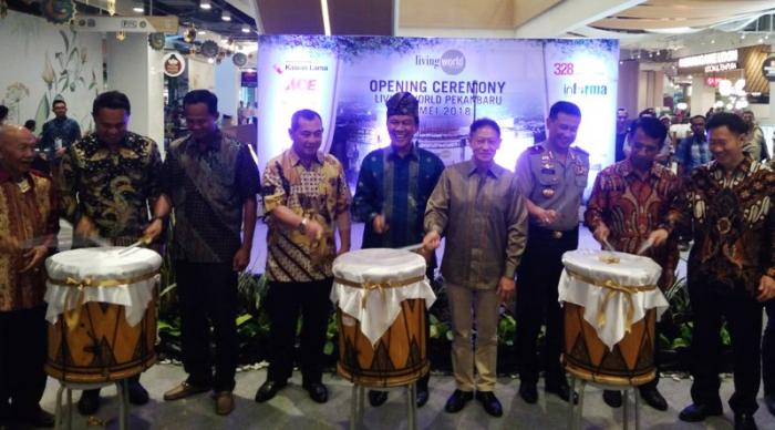 Sekko Hadiri Peresmian Mal Baru di Perempatan Simpang SKA Pekanbaru Sekko Hadiri Peresmian Mal Baru di Perempatan Simpang SKA Pekanbarui