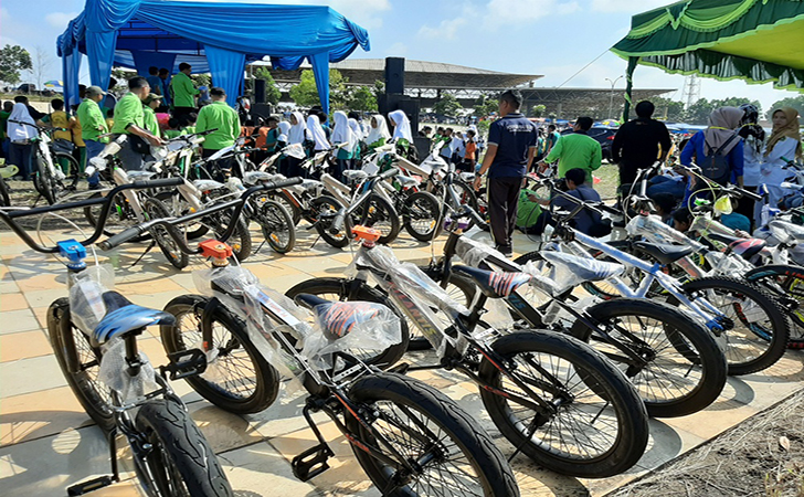 DLH Kuansing Bagikan Puluhan Doorprize Sepeda pada HPSN DLH Kuansing Bagikan Puluhan Doorprize Sepeda pada HPSNi