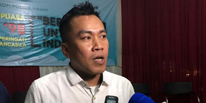 Kasihan Moeldoko, Mestinya Mundur Dari KSP Dan Laporkan Inisiator 'KLB' Ke Polisi Kasihan Moeldoko, Mestinya Mundur Dari KSP Dan Laporkan Inisiator 'KLB' Ke Polisii