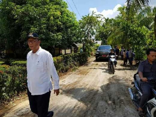 Bupati Kampar Penuhi Janji Politiknya, Koto Perambahan Dapat Jatah Pengaspalan Jalan Bupati Kampar Penuhi Janji Politiknya, Koto Perambahan Dapat Jatah Pengaspalan Jalani