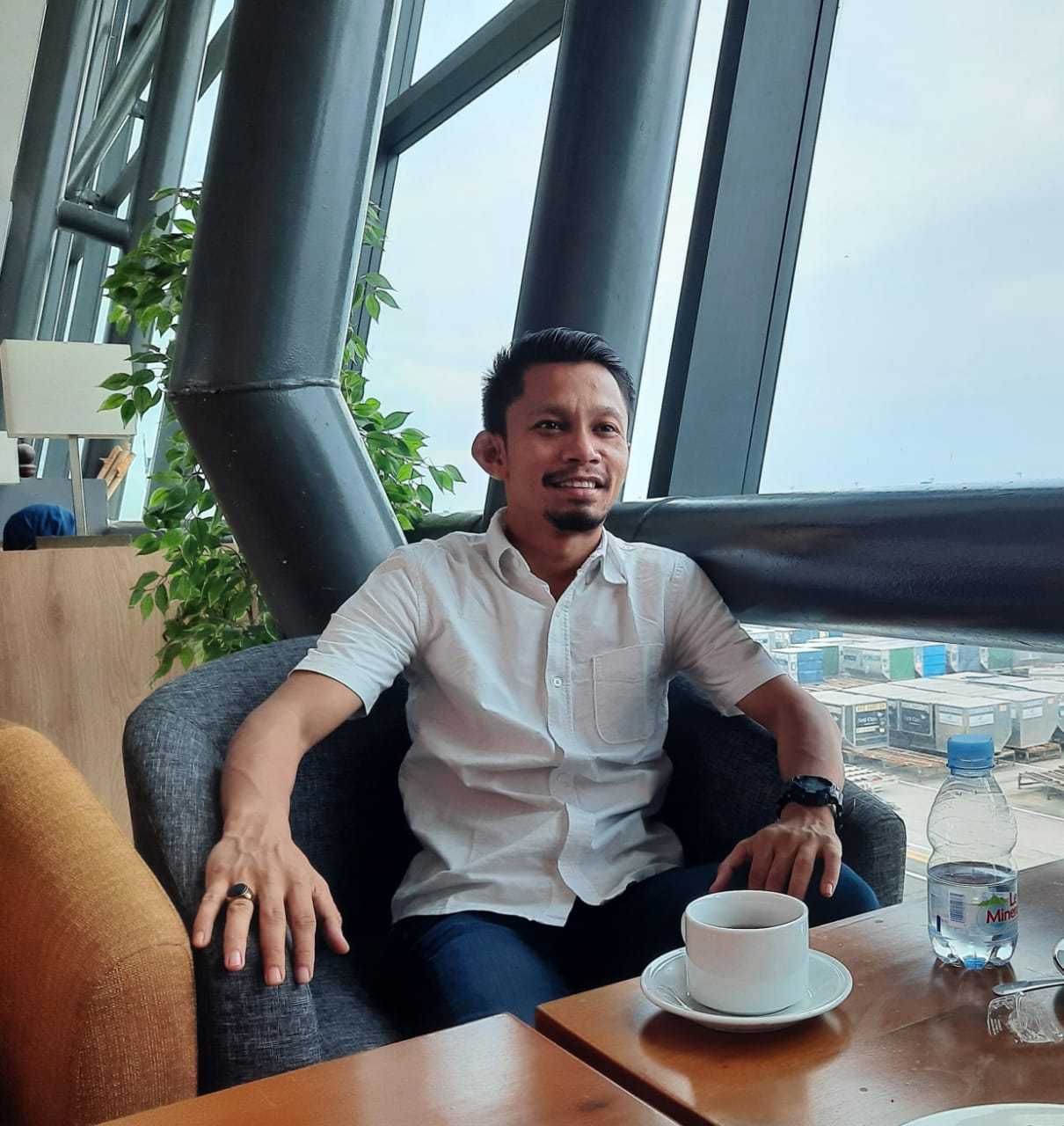 Ahmad Yanis, Ada apa? Ahmad Yanis, Ada apa?i