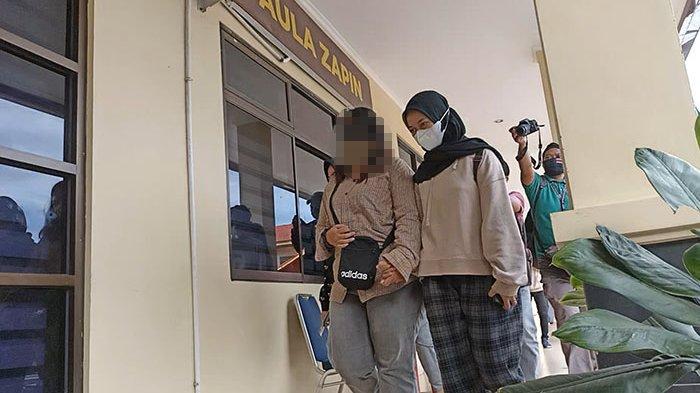 Syafri Harto Divonis Bebas Dalam Kasus Pencabulan Mahasiswi Fisip UNRI Syafri Harto Divonis Bebas Dalam Kasus Pencabulan Mahasiswi Fisip UNRIi