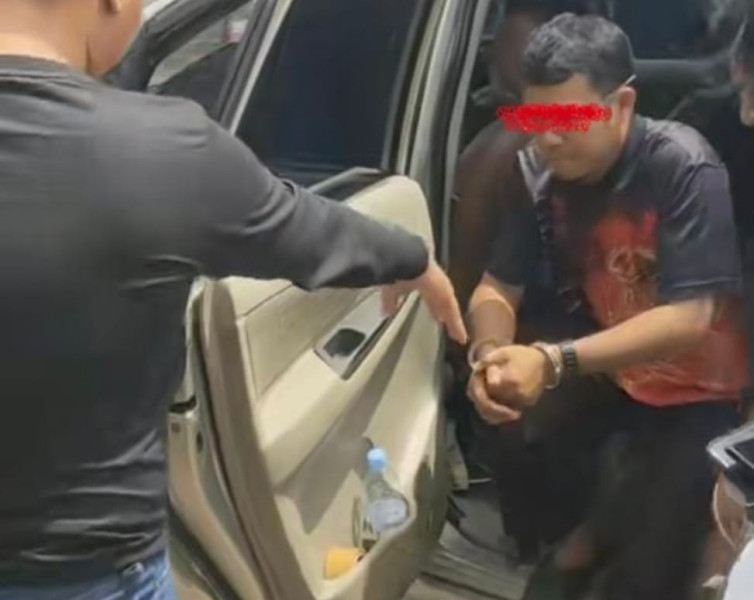 Polisi Tangkap Samsudin Pimpinan Ponpes Yang Cabuli Belasan Santri Polisi Tangkap Samsudin Pimpinan Ponpes Yang Cabuli Belasan Santrii
