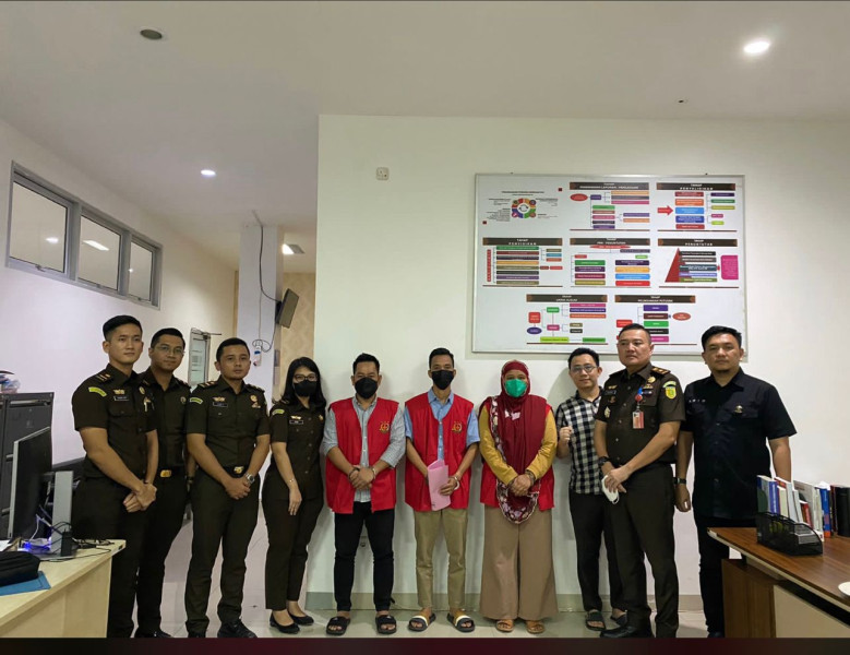 3 Komisoner Bawaslu Kab. Ogan Ilir ditetapkan Tersangka dalam perkara Tindak Pidana Korupsi 3 Komisoner Bawaslu Kab. Ogan Ilir ditetapkan Tersangka dalam perkara Tindak Pidana Korupsii
