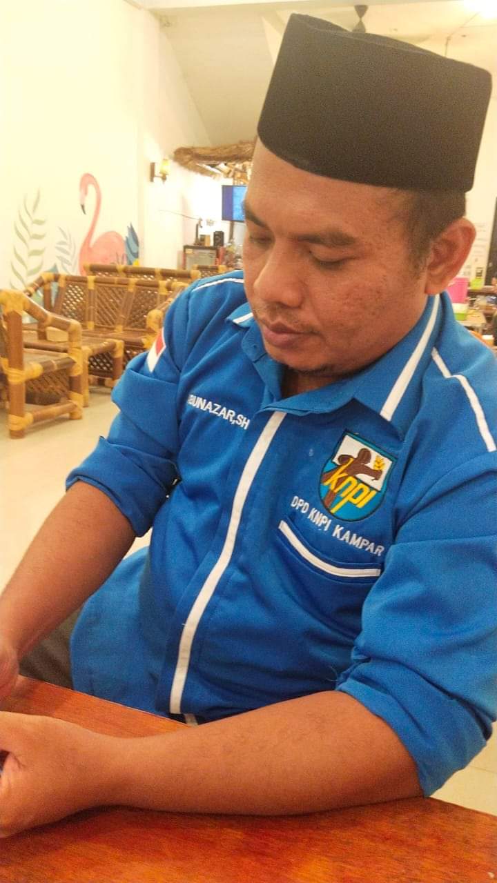 Ketua KNPI Kampar : itu kain sarung sumbangan pengurus bukan dari HERO, Arul itu sudah gila