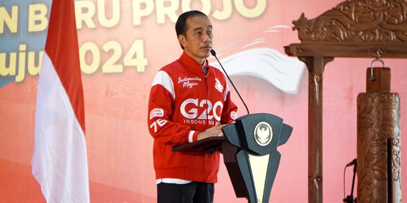 Beri Sinyal Dukungan, Pengamat: Jokowi Sedang Serahkan Basis Relawan untuk Ganjar Beri Sinyal Dukungan, Pengamat: Jokowi Sedang Serahkan Basis Relawan untuk Ganjari