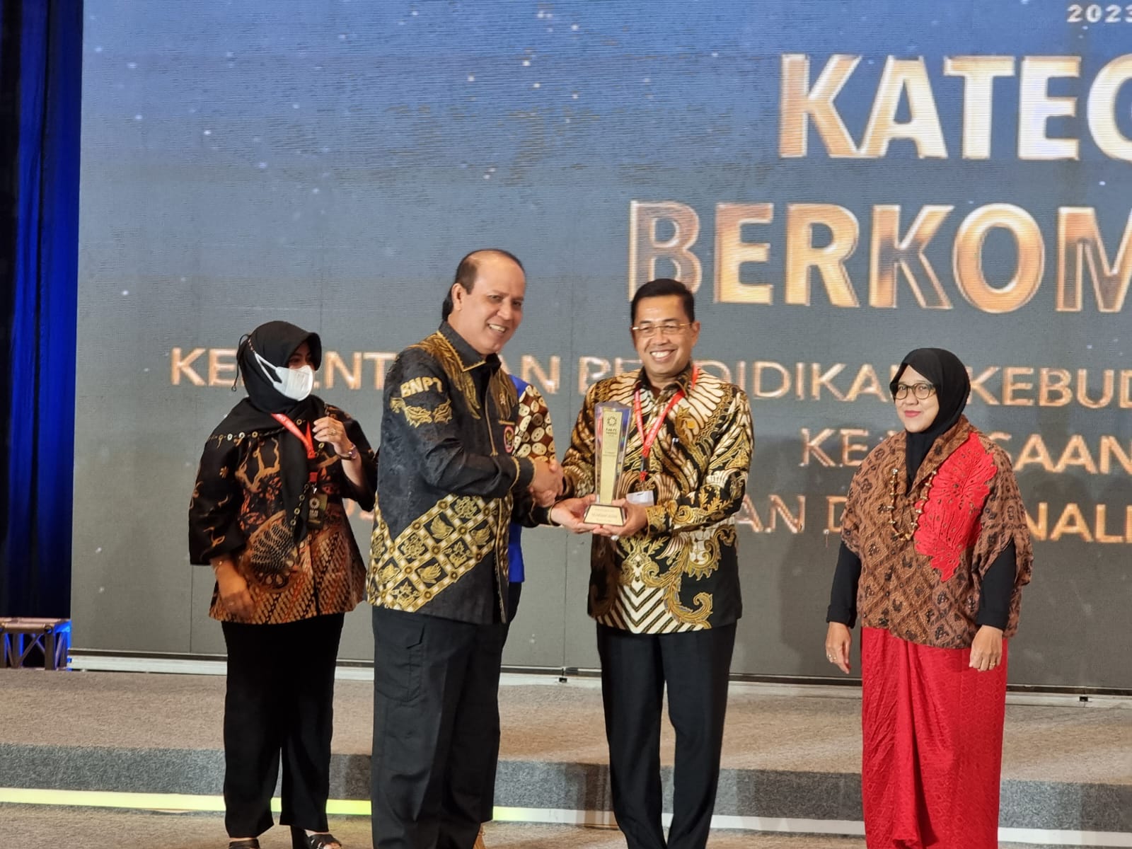 Kejaksaan Agung Terima Penghargaan  sebagai Lembaga yang Konsisten   Memberikan Kontribusi dalam Pelaksanaan RAN PEi