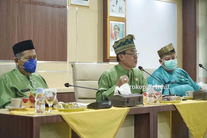 HM Wardan dan H.Syamsuddin Uti Pimpin Rapat Evaluasi Fisik dan Keuangan HM Wardan dan H.Syamsuddin Uti Pimpin Rapat Evaluasi Fisik dan Keuangani