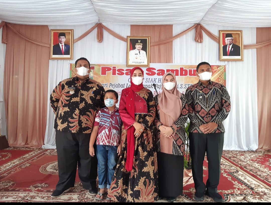 Pisah Sambut Camat Siak Hulu, Rahmat Fajri Disambut Hangat Oleh Masyarakat Pisah Sambut Camat Siak Hulu, Rahmat Fajri Disambut Hangat Oleh Masyarakati