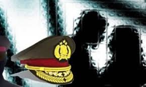 Polwan dan Perwira Polisi Siak Berduaan Diruang Tertutup, Digrebek Suami Polwan dan Perwira Polisi Siak Berduaan Diruang Tertutup, Digrebek Suamii