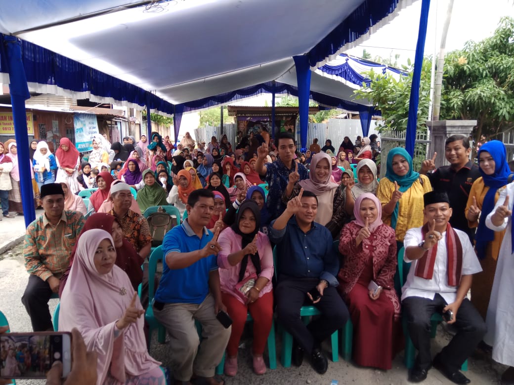 Reses di Marpoyan Damai, Ade Hartati Serap Aspirasi Ibu-ibu Reses di Marpoyan Damai, Ade Hartati Serap Aspirasi Ibu-ibui
