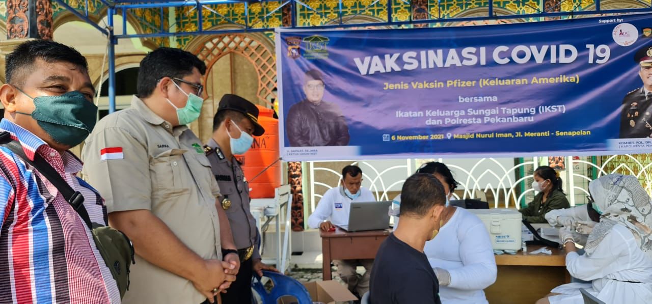 Ikatan Keluarga Sungai Tapung (IKST) Gandeng Polresta Pekanbaru Gelar Kegiatan Vaksinasi Ikatan Keluarga Sungai Tapung (IKST) Gandeng Polresta Pekanbaru Gelar Kegiatan Vaksinasii