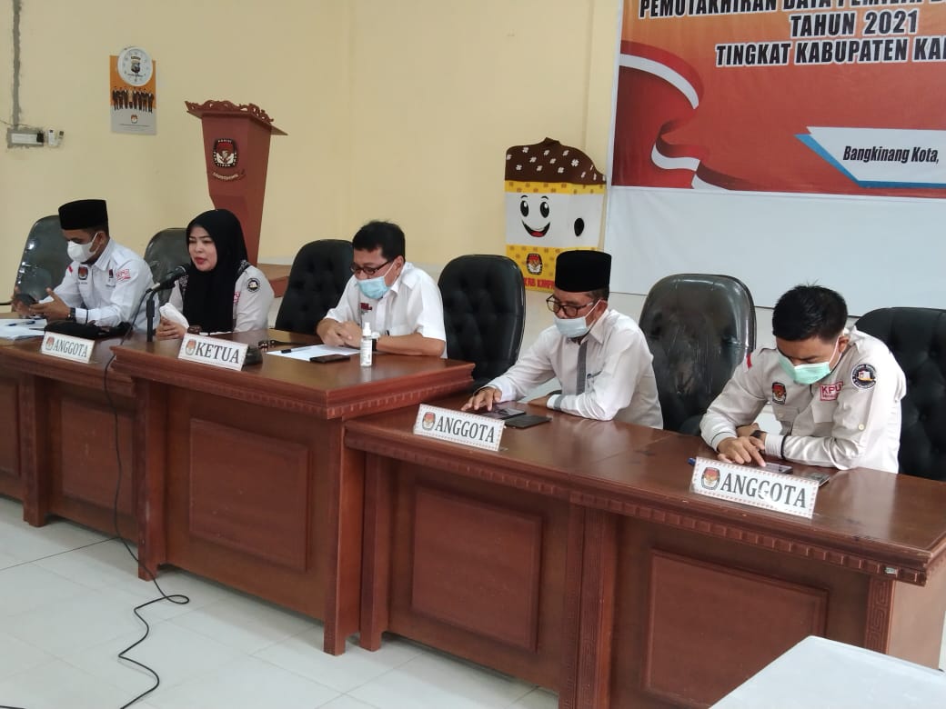 KPUD Kampar Gelar Rekapitulasi DPB Mei 2021, ini Hasilnya KPUD Kampar Gelar Rekapitulasi DPB Mei 2021, ini Hasilnyai