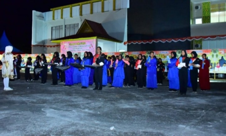 Bupati Kasmarni Buka MTQ ke XVIII Kecamatan Pinggir Bupati Kasmarni Buka MTQ ke XVIII Kecamatan Pinggiri