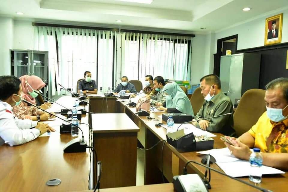 Rapat Dengar Pendapat Komisi III DPRD Pekanbaru Pertanyakan Tenaga Kerja di RS Syafirai