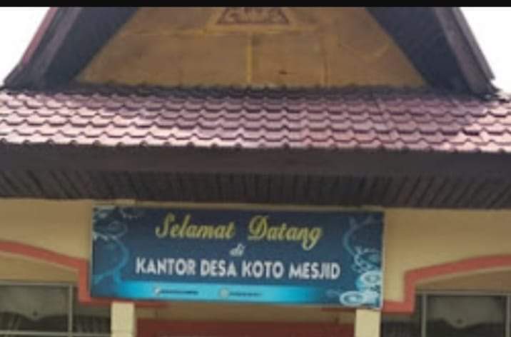 Kades Koto Mesjid Diduga Mengintervensi Wartawan, Direktur LBH Citra Keadilan Riau Angkat bicara Kades Koto Mesjid Diduga Mengintervensi Wartawan, Direktur LBH Citra Keadilan Riau Angkat bicara i