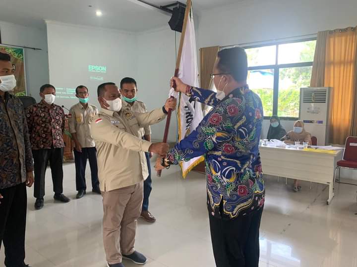 Datuk Bandaro Mudo, Drs. Yusri, Msi terpilih secara aklamasi sebagai Ketua KTNA Propinsi Riau Datuk Bandaro Mudo, Drs. Yusri, Msi terpilih secara aklamasi sebagai Ketua KTNA Propinsi Riaui