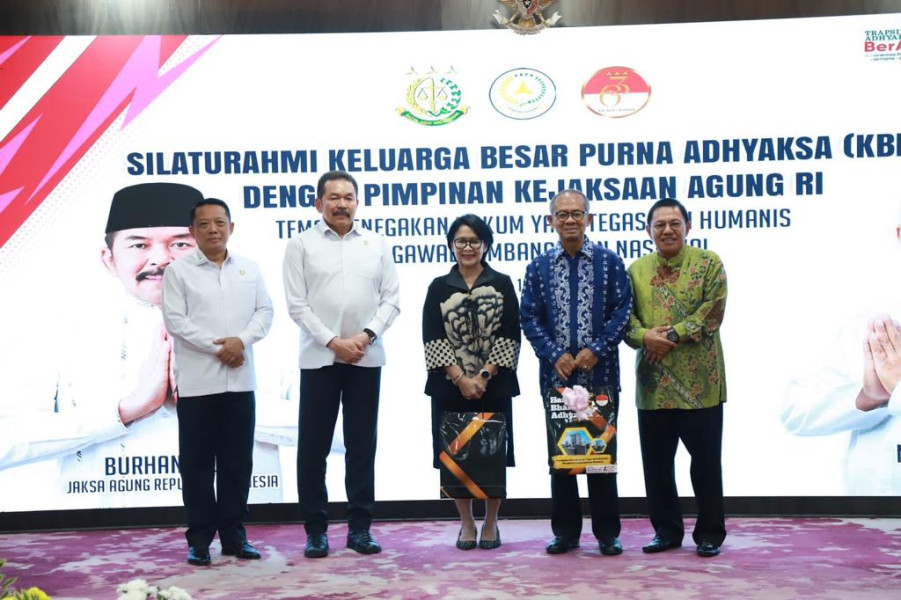 Jaksa Agung ST Burhanuddin: Silaturahmi Adalah Bentuk Nyata Membangun Sinergi, Karena Hidup Tidak Bisa Berjalan Sendiri Jaksa Agung ST Burhanuddin: Silaturahmi Adalah Bentuk Nyata Membangun Sinergi, Karena Hidup Tidak Bisa Berjalan Sendirii
