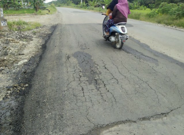 Baru Sepekan, Jalan Lintas Siak-Pakning Rusak Lagi Baru Sepekan, Jalan Lintas Siak-Pakning Rusak Lagii