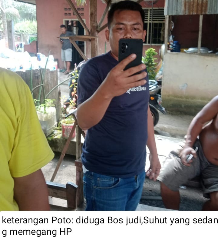 Kapolda Riau Segera Memberantas JudiTogel Disiak Hulu Nyawa Keluarga Wartawan terancam. Kapolda Riau Segera Memberantas JudiTogel Disiak Hulu Nyawa Keluarga Wartawan terancam.i