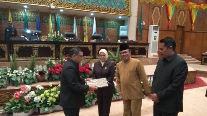 Sidang Paripurna DPRD Riau, Asri Auzar Sah Jabat Wakil Ketua Sidang Paripurna DPRD Riau, Asri Auzar Sah Jabat Wakil Ketuai
