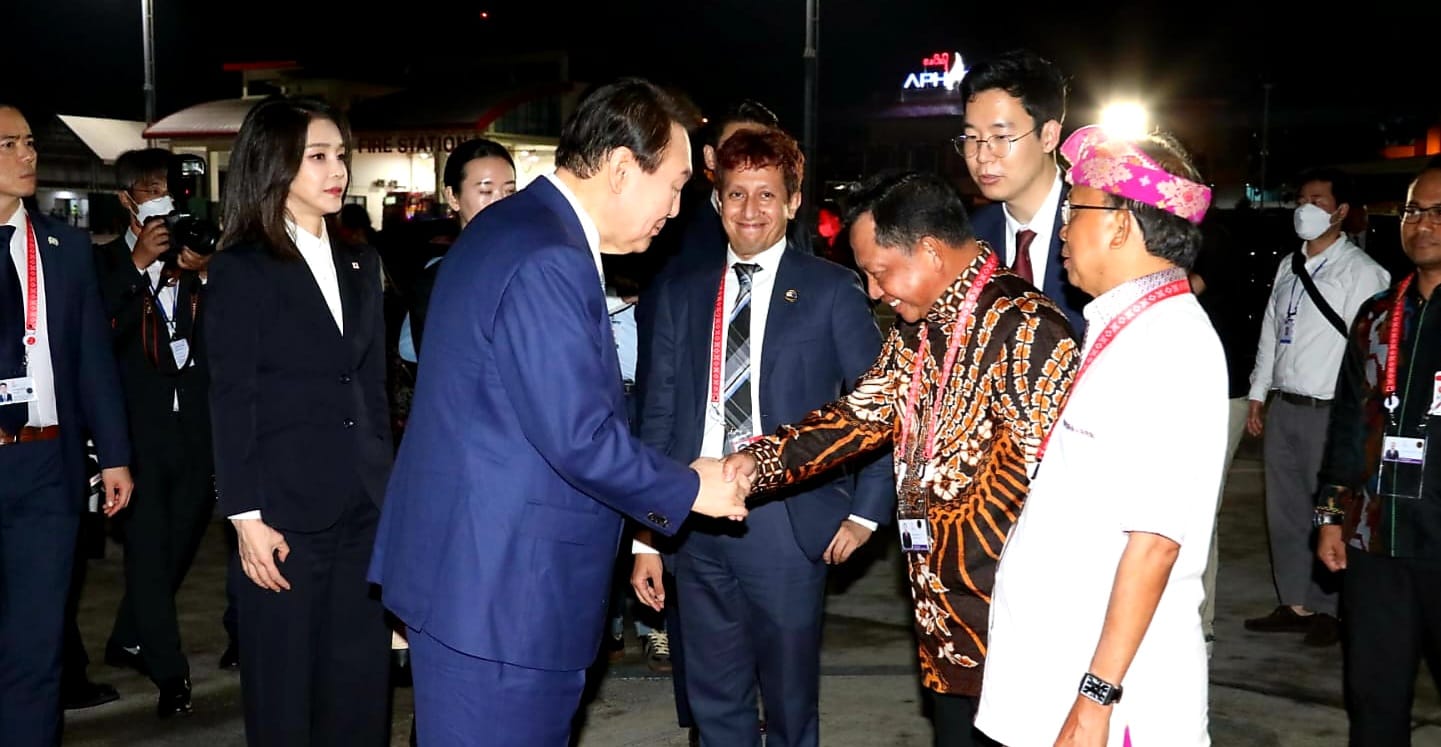 KTT G20 : Mendagri Melepas Presiden Korea Selatan KTT G20 : Mendagri Melepas Presiden Korea Selatani