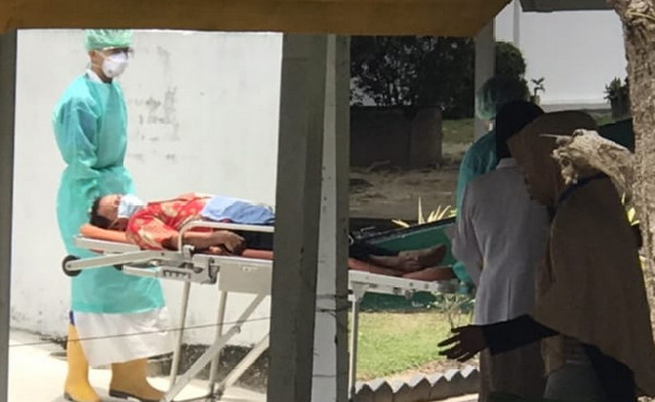 Seorang Pasien Diduga Terinveksi Corona Diisolasi di RSUD Arifin Achmad