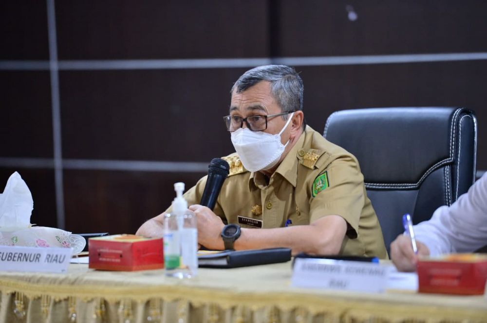 Gubri Akan Serahkan Bonus Atlet dan Pelatih PON XX dan Peparnas Gubri Akan Serahkan Bonus Atlet dan Pelatih PON XX dan Peparnasi