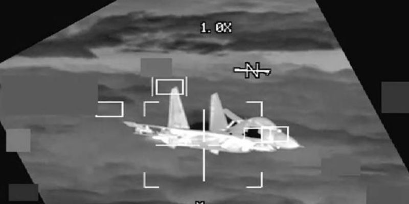 Jet Tempur China Hampir Tabrak Bomber AS di LCS Jet Tempur China Hampir Tabrak Bomber AS di LCSi