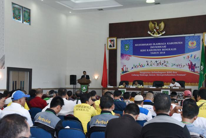 Bupati Amril Buka Musorkab KONI Bengkalis Bupati Amril Buka Musorkab KONI Bengkalisi
