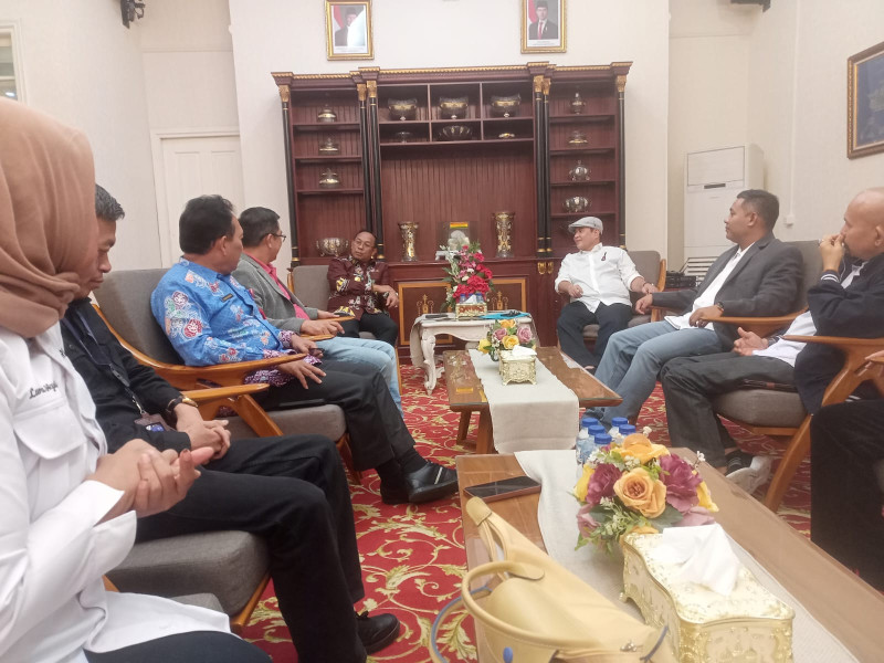 Pj Gubernur Riau Sambut HPN 2025, Bangga dan Siap Dukung Penuh Pj Gubernur Riau Sambut HPN 2025, Bangga dan Siap Dukung Penuhi
