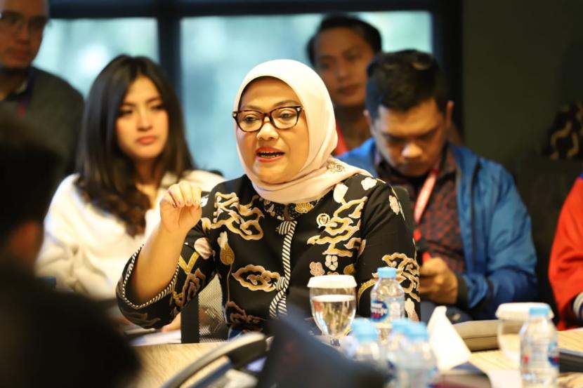 Kemenaker Terbitkan Pedoman Pelaksanaan Hubungan Kerja di Masa Pandemi Kemenaker Terbitkan Pedoman Pelaksanaan Hubungan Kerja di Masa Pandemii