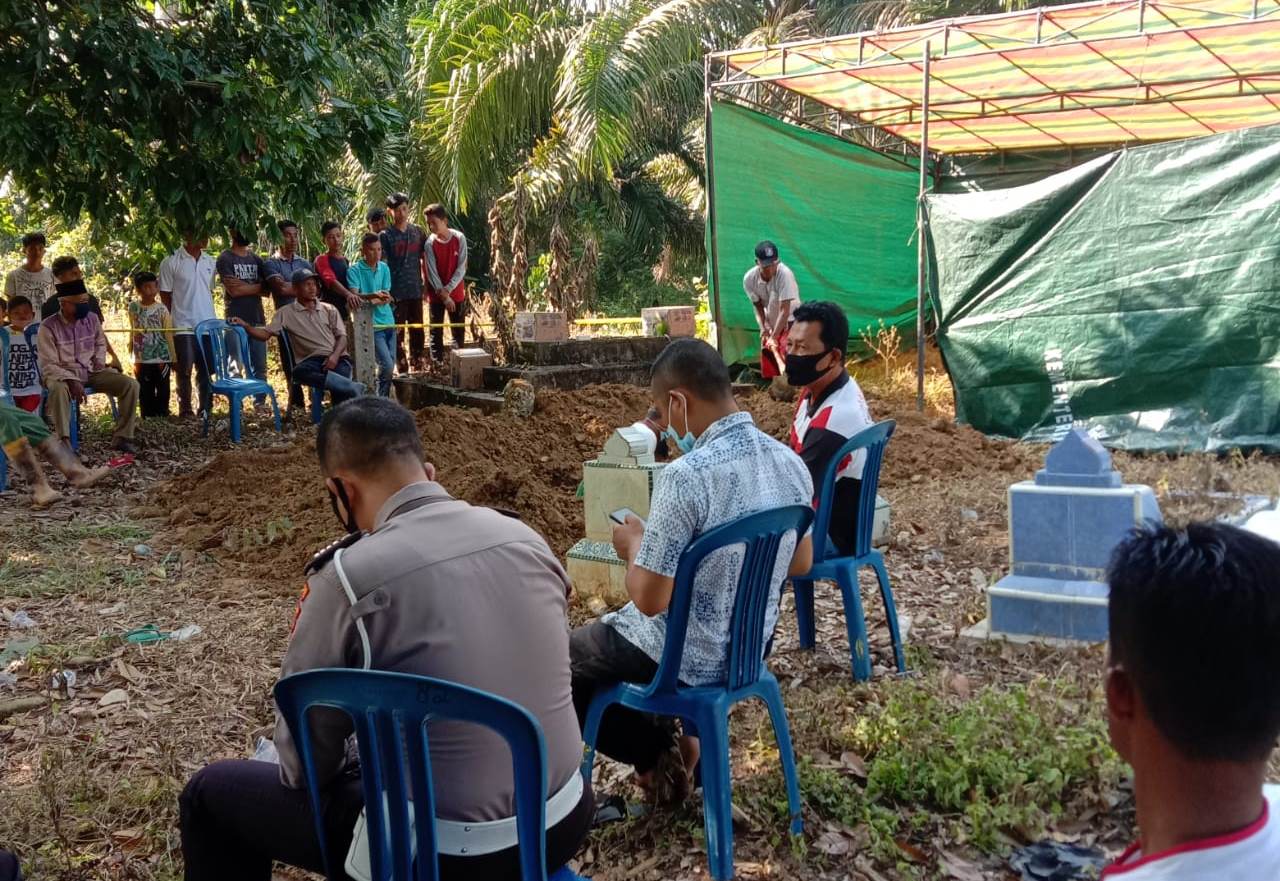 Polres Kampar Usut Kasus Dugaan Pembunuhan di Tambang Kampar, Pengacara: Masyarakat Kawal Kasus Ini Polres Kampar Usut Kasus Dugaan Pembunuhan di Tambang Kampar, Pengacara: Masyarakat Kawal Kasus Inii